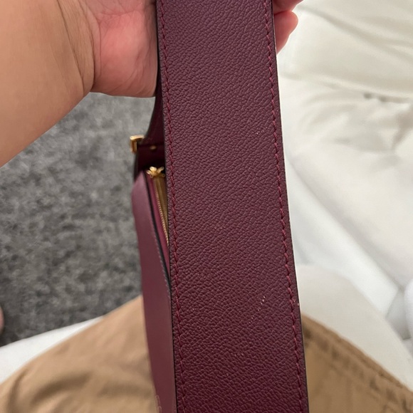 Burberry Burgundy Leather And House Check
Canvas Helmsley Crossbody Bag - Picture 7 of 10